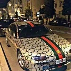 Meet your Posher, Naomie